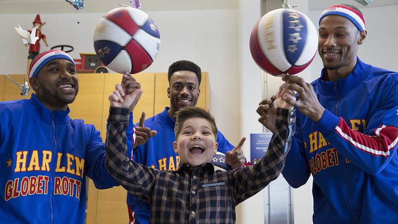 Harlem Globetrotters í heimsókn á Barnaspítala Hringsins